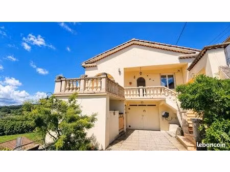 maison | 4 chambres | 182 m² | vue dégagée imprenable | terrasse · jardin · grand garage