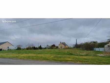 terrain 1153 m2