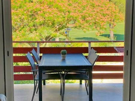 duplex lgm vue golf avec piscine