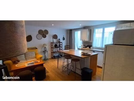 charmant t2 meublé de 45 m² – climatisé avec jardin et parking
