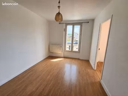 agréable f2  bien entretenu quartier des écrivains