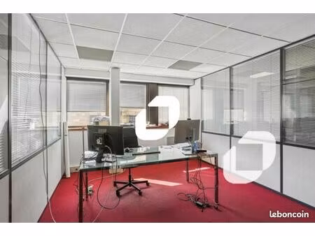 bureaux 238 m²