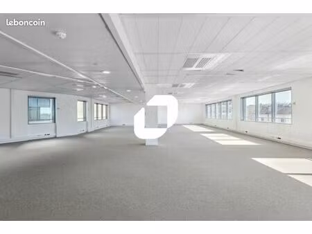 bureaux 321 m²