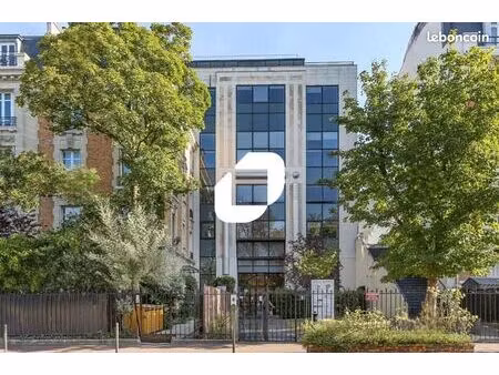 bureaux 416 m²