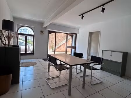 pont-des-demoiselles   local triple destination  53m2
