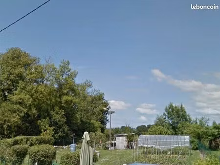 vends terrain constructible non viabilisé