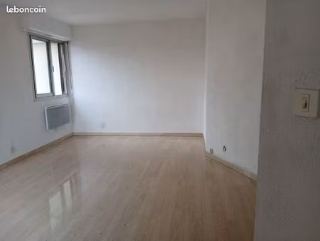 appartement 1 pièce 30 m² à montpellier hôpitaux facultés