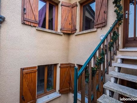maison 6 pièces 105 m²