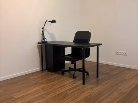 bureau individuel à louer — nîmes
