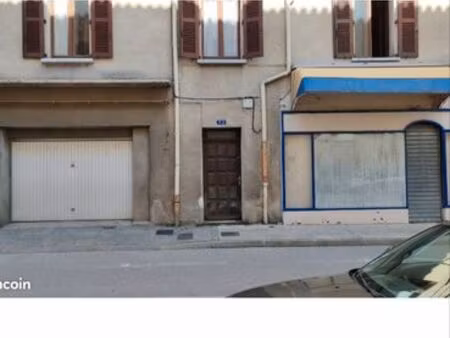 grand garage à louer