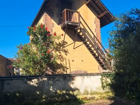 vends petite maison de ville