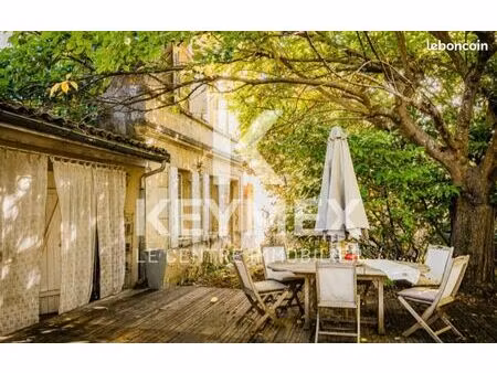 maison 9 pièces 333 m²