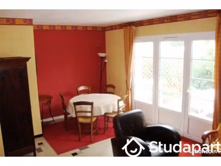 chambre 1 pièce 9 m²