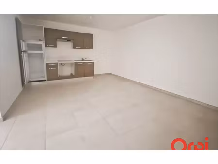 location appartement  50.48 m² t-3 à les pennes-mirabeau  870 €