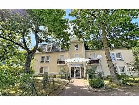location appartement  37.89 m² t-2 à petit-couronne  608 €