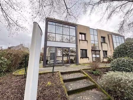 bureaux 170 m²