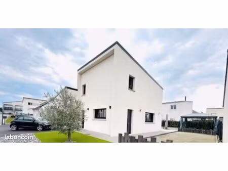 maison 6 pièces 98 m2 406m2 de terrain