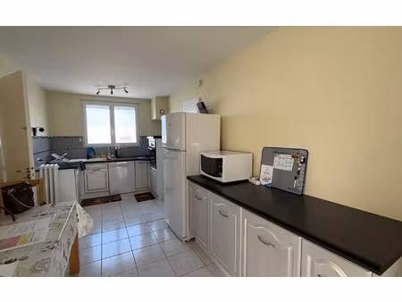 location maison  m² t-4 à la rochelle  1 425 €