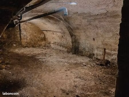 cave voutée 47m² pour stockage ou atelier
