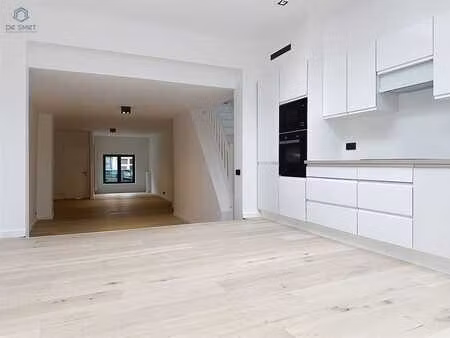superbe maison de maître rénovée avec 5 chambres  2 salles d