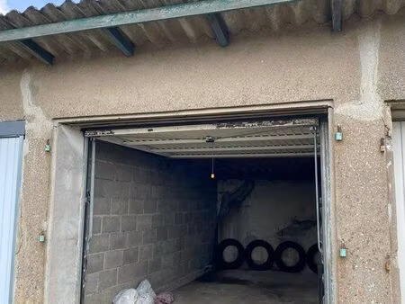 garage/box