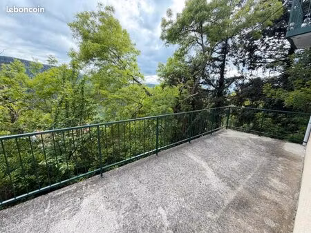 maison 5 pièces 181 m²