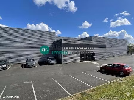 local 2421 m² trélazé