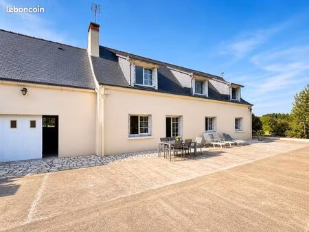 longère 6 pièces 184 m²