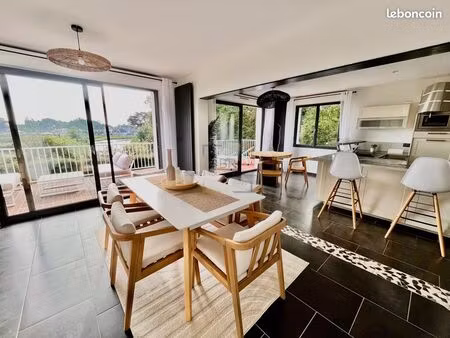 maison 9 pièces 210 m²