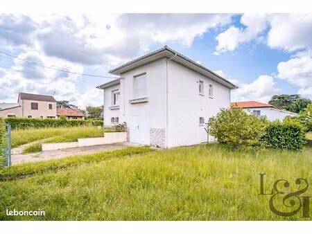 villa 5 pièces 95 m²