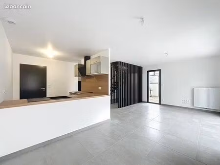 maison 3 pièces 77 m²