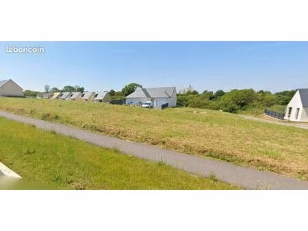 terrain 471 m² saint lo