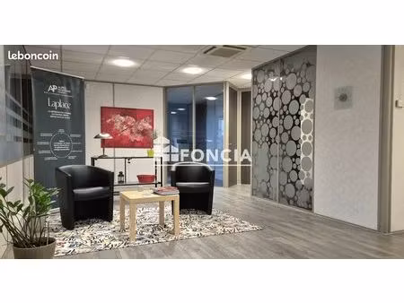 bureaux en rdc de 195m2