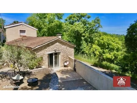 maison 5 pièces 136 m²
