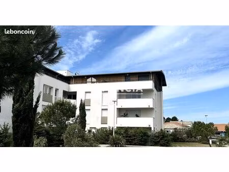 le haillan centre - apt t2 avec terrasse et jardin privatif + parking