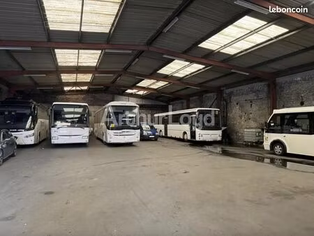 local industriel 930 m²
