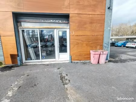local d'activité 59 m²