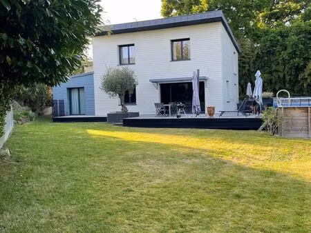 maison d’architecte bbc 149 m² – studio indépendant  piscine et terrain arboré