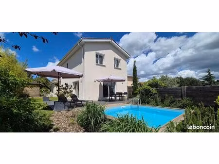 villa 5 pièces 144 m²