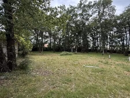 terrain 1 900 m² leguevin