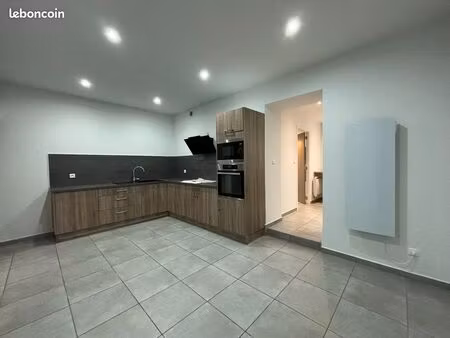 maison 9 pièces 101 m²