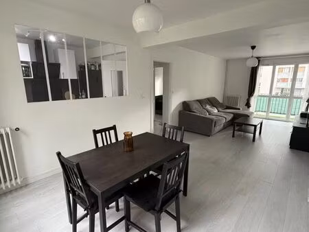 appartement t4 68 m² refait à neuf - double séjour lumineux - balcon - cave - proche gare
