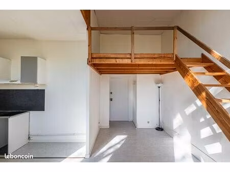 studio 1 pièce 26 m²