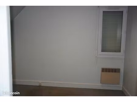 bureau à l'étage 12 m2