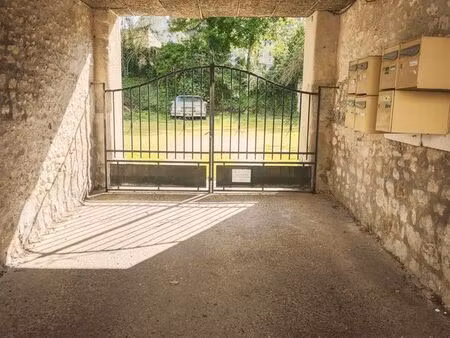 place de parking privée - rue henri barbusse