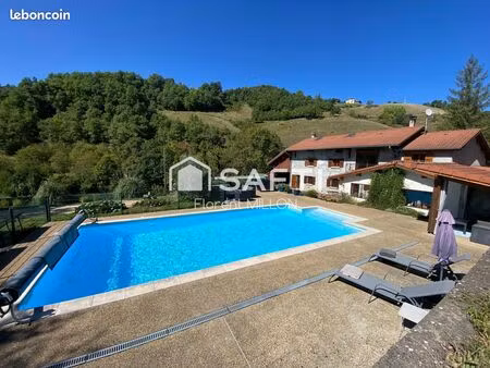 ferme 9 pièces 230 m²