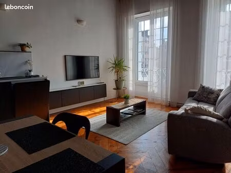 appartement- 56m2- 2 pièces