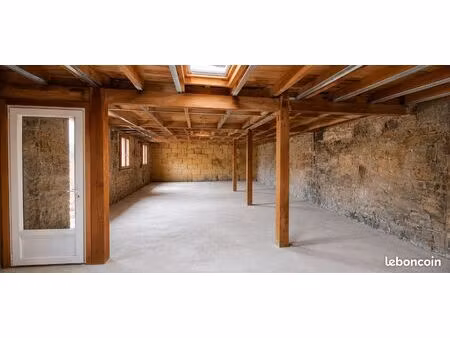 garage 160 m² + plateau 90 m² à aménager