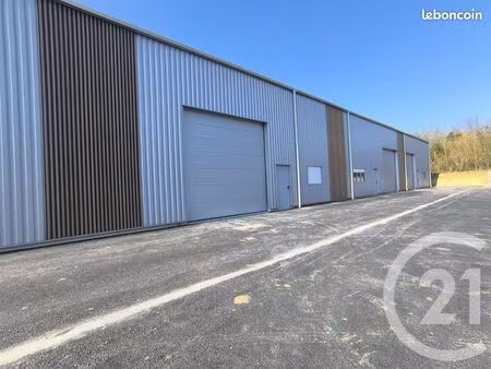 local d'activité - 250m2 - isques