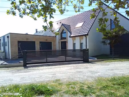 villa . 7 p. 180 m2